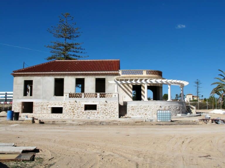 Rehabilitation of older homes Elche Alicante Preparation roof deck